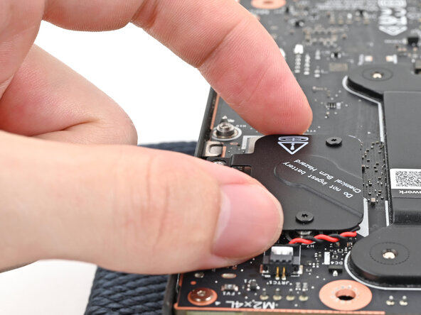 Framework Desktop RTC Battery Replacement, Remove the RTC battery cover: Schritt 32, Bild 1 von 2