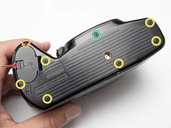Pentax PZ-1p Body Panel Removal, Remove bottom cover: crwdns2935265:01crwdnd2935265:01crwdnd2935265:03crwdne2935265:0