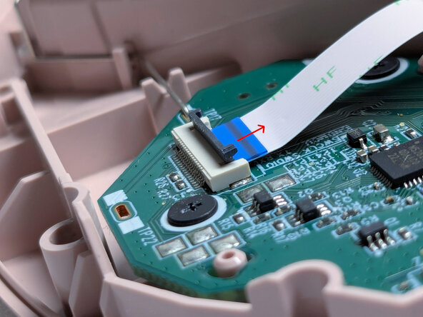 Logitech Lift Teardown, Detaching Ribbon Cable from Sensor Board: crwdns2935265:06crwdnd2935265:02crwdnd2935265:03crwdne2935265:0