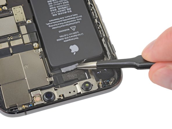 iPhone 11 Pro Battery Replacement: crwdns2935265:038crwdnd2935265:02crwdnd2935265:03crwdne2935265:0