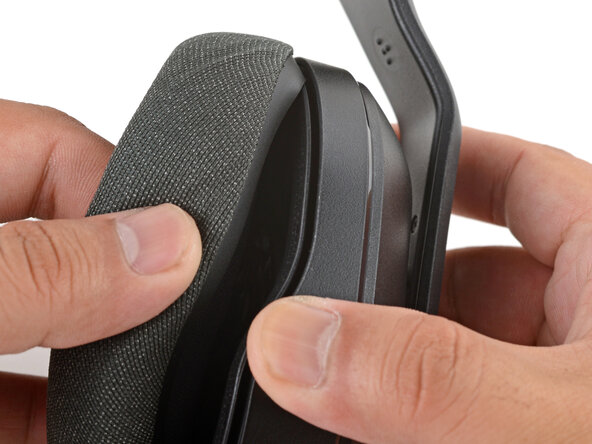 Logitech G522/A20 X Lightspeed Ear Pads Replacement, Remove the ear pads: crwdns2935265:02crwdnd2935265:02crwdnd2935265:03crwdne2935265:0