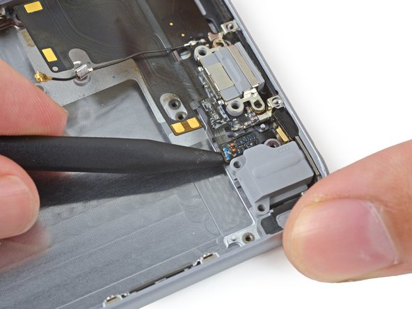 iPhone 6 Rear Case Replacement: crwdns2935265:075crwdnd2935265:02crwdnd2935265:02crwdne2935265:0