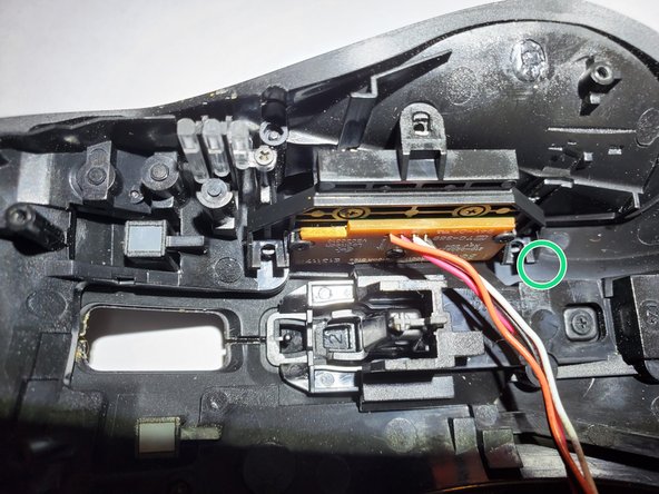 Logitech G700s Side Button Array Replacement: crwdns2935265:06crwdnd2935265:02crwdnd2935265:03crwdne2935265:0