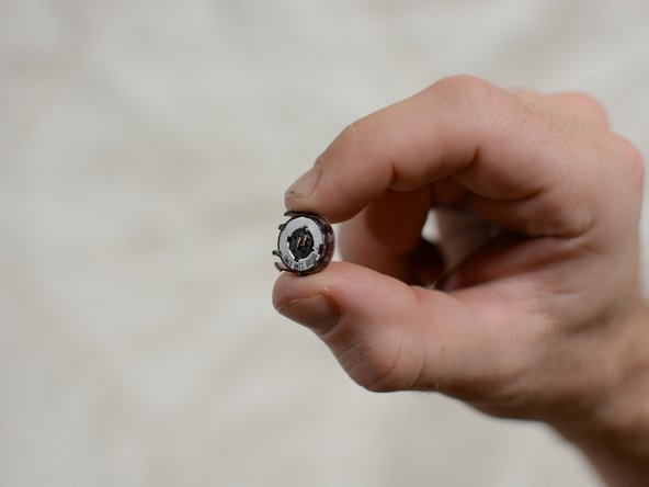 Kyocera QCP-2035 Speaker Replacement, Speaker: crwdns2935265:05crwdnd2935265:03crwdnd2935265:03crwdne2935265:0