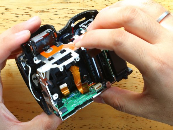 Kodak EasyShare DX7590 Teardown, Power circuit disassembly: crwdns2935265:018crwdnd2935265:02crwdnd2935265:03crwdne2935265:0