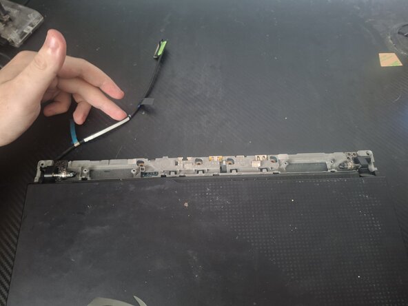 ASUS ROG Strix G15 G513 Screen Replacement: step 18, image 1 of 3
