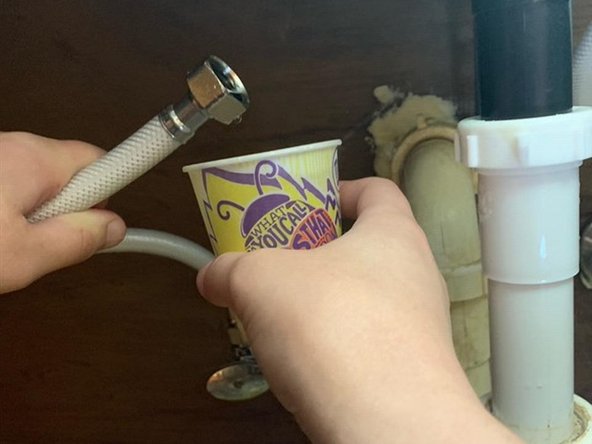 Sink Faucet Water Supply Line Replacement: crwdns2935265:04crwdnd2935265:02crwdnd2935265:03crwdne2935265:0