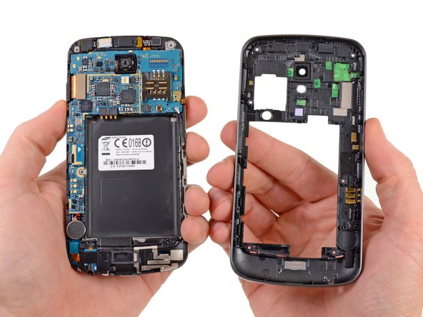 Samsung Galaxy Nexus Teardown: crwdns2935265:06crwdnd2935265:03crwdnd2935265:03crwdne2935265:0