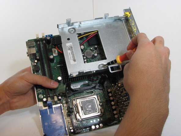Dell Optiplex SX280 Motherboard Replacement: adım 26, 2 resimden 2.