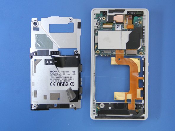 Sony Xperia ZR C5503 Teardown: crwdns2935265:07crwdnd2935265:02crwdnd2935265:02crwdne2935265:0