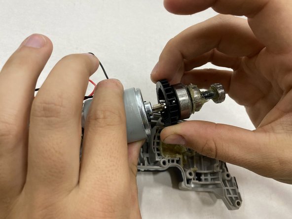 Porter-Cable PCC710B Motor Replacement, Eccentric shaft: crwdns2935265:08crwdnd2935265:03crwdnd2935265:03crwdne2935265:0