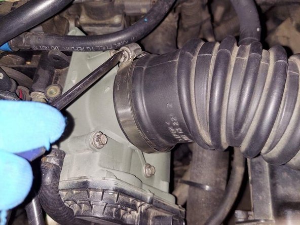 2005 Mazda 6 Electronic Throttle Body Replacement: crwdns2935265:011crwdnd2935265:02crwdnd2935265:03crwdne2935265:0