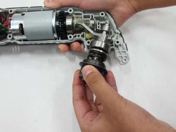 Porter-Cable PCC710B Spindle Assembly Replacement, Spindle assembly: crwdns2935265:07crwdnd2935265:02crwdnd2935265:03crwdne2935265:0