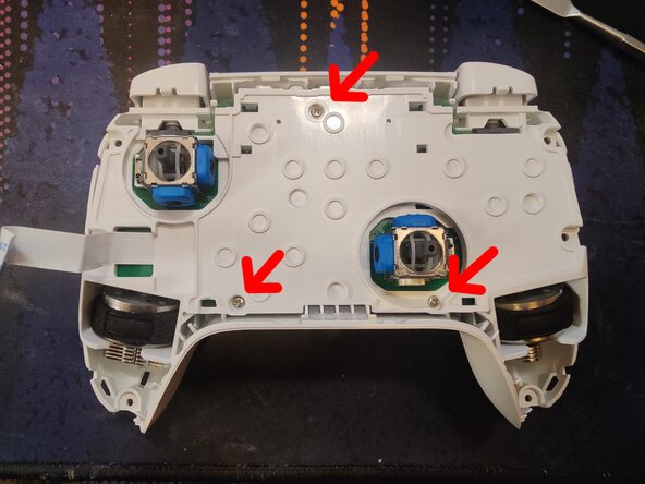 Disassembling 8BitDo Ultimate Bluetooth Controller, Access all internal components: crwdns2935265:06crwdnd2935265:01crwdnd2935265:03crwdne2935265:0