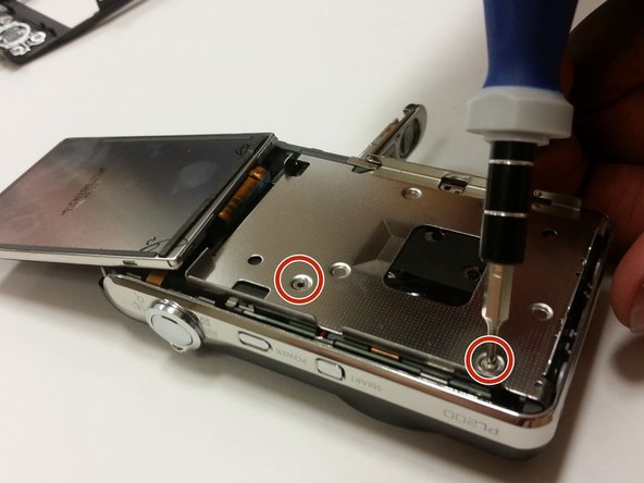 Samsung PL200 Motherboard Replacement: crwdns2935265:04crwdnd2935265:01crwdnd2935265:02crwdne2935265:0