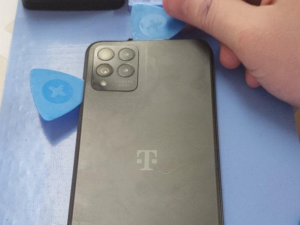 Revvl 6 Pro 5G Screen Replacement: crwdns2935265:05crwdnd2935265:02crwdnd2935265:02crwdne2935265:0