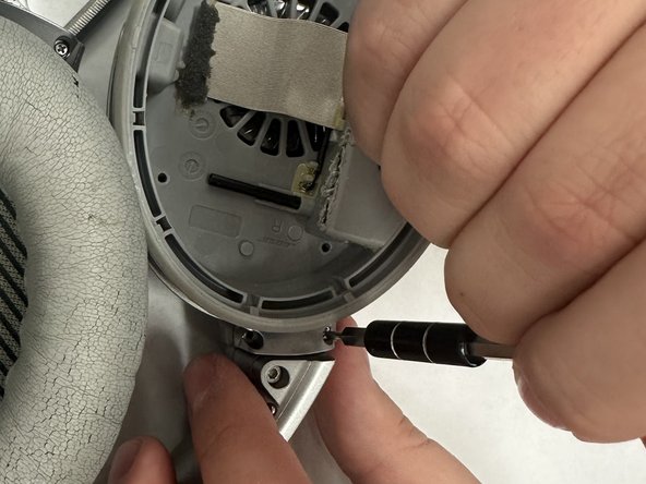 Bose QuietComfort 35 II (Model 789564‑0010) Audio Jack Replacement: crwdns2935265:04crwdnd2935265:02crwdnd2935265:02crwdne2935265:0