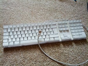 Apple Pro Clavier AZERTY avec Fil - Blanc (A1048)