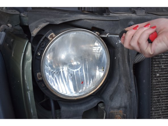 2007-2012 Jeep Wrangler Headlight Replacement: crwdns2935265:06crwdnd2935265:02crwdnd2935265:02crwdne2935265:0