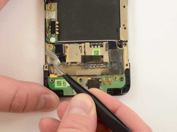 HTC Inspire 4G Display Assembly Replacement: 步骤 17 中的图像 2，2