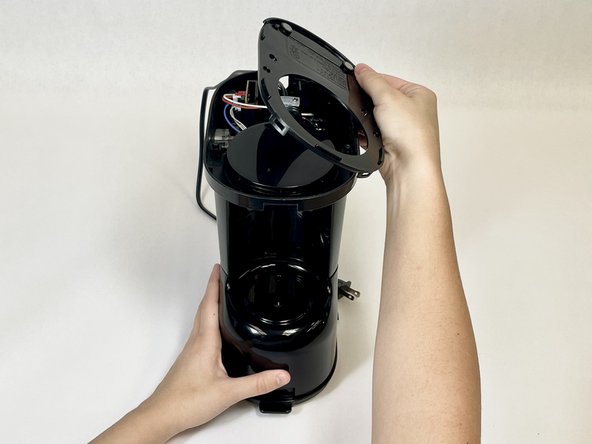 How to Clean a Mainstays Coffee Maker Water Tube: crwdns2935265:07crwdnd2935265:02crwdnd2935265:03crwdne2935265:0