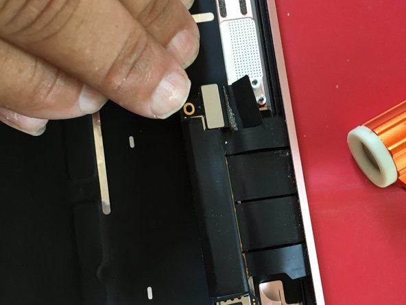 How to build a display using a iMac: step 12, image 2 of 3