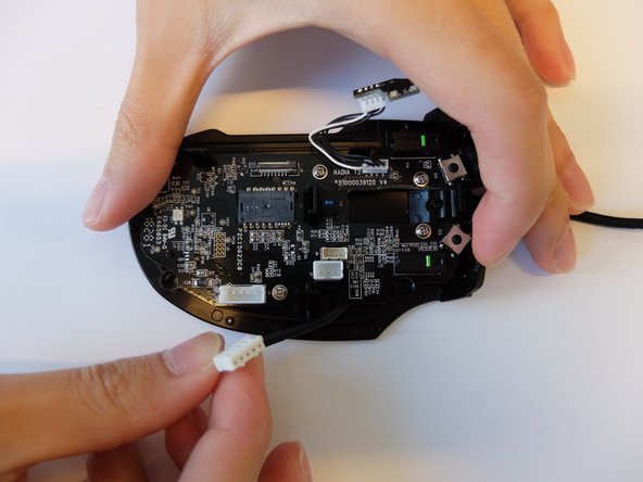 Razer Naga Trinity OMRON D2FC-F-K(50M) Micro Switch Replacement, OMRON D2FC-F-K(50M) Micro Switch: step 13, image 2 of 2