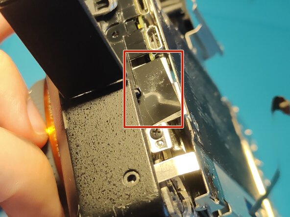 Sony A7 II Top Flex Cable replacement, Removing metal bracket 2: crwdns2935265:015crwdnd2935265:03crwdnd2935265:03crwdne2935265:0