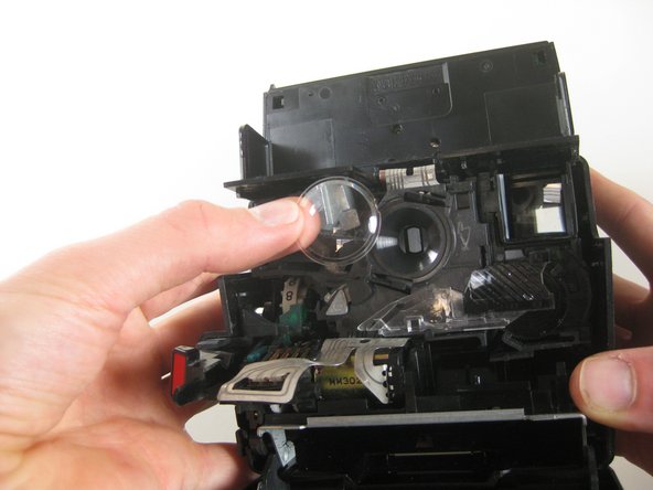 Polaroid Sun 600 LMS Lens Replacement: crwdns2935265:06crwdnd2935265:02crwdnd2935265:02crwdne2935265:0