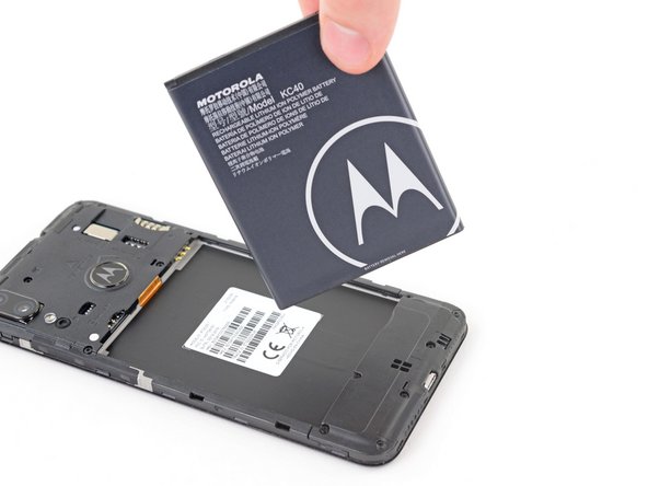 Motorola Moto E6 Plus Loudspeaker Replacement, Remove the battery: crwdns2935265:06crwdnd2935265:03crwdnd2935265:03crwdne2935265:0