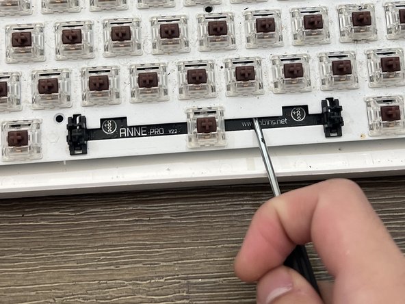 Anne Pro 1 Mechanical Keyboard Switch Replacement, Removing keyboard plate: crwdns2935265:00crwdnd2935265:01crwdnd2935265:01crwdne2935265:0