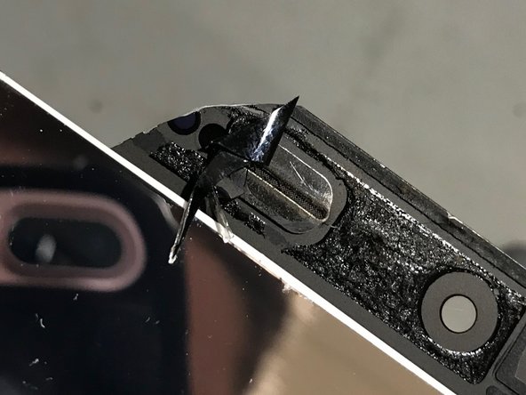 Huawei Nova LCD Replacement, Preparing the new LCD: step 10, image 3 of 3