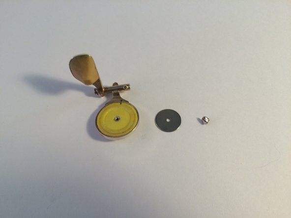 Repairing Flute Felt Key Pads, Repairing the Finger Key: crwdns2935265:022crwdnd2935265:03crwdnd2935265:03crwdne2935265:0