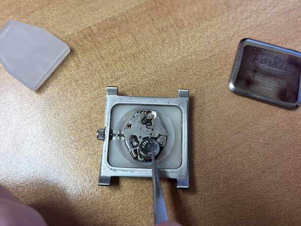 Fossil JR-8997 Battery Replacement, Take out old battery: step 4, image 1 of 1