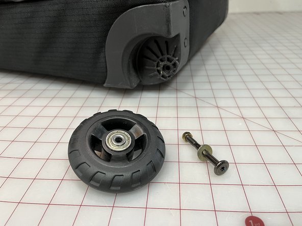 Wheel Replacement on a Patagonia Black Hole® Wheeled Duffel, Assess Damage of Wheel Parts: Schritt 3, Bild 1 von 3