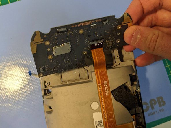 Google Nest Audio Teardown, MLB Removal: crwdns2935265:08crwdnd2935265:02crwdnd2935265:03crwdne2935265:0