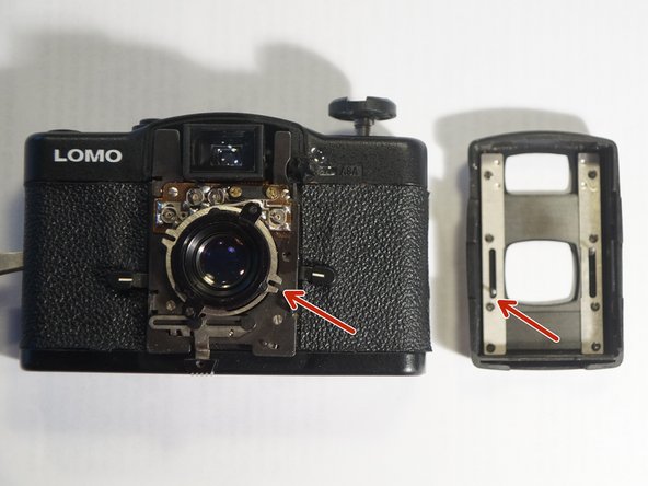 Lomo LC-A sticky shutter repair, Front Cover removal: crwdns2935265:04crwdnd2935265:02crwdnd2935265:03crwdne2935265:0