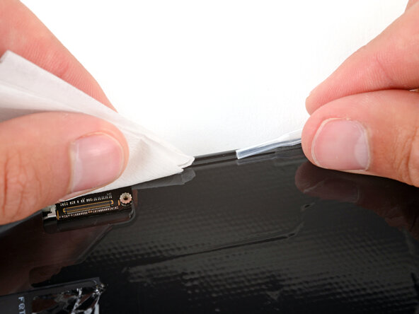 Google Pixel 9a Screen Replacement, Clean the frame: crwdns2935265:021crwdnd2935265:02crwdnd2935265:02crwdne2935265:0