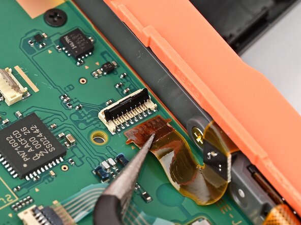 Joy-Con 2 (Right) Joystick Replacement, Disconnect the board: crwdns2935265:022crwdnd2935265:02crwdnd2935265:03crwdne2935265:0