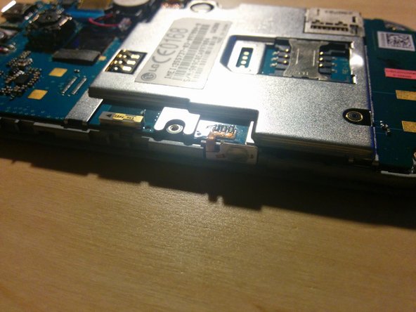 LG GW300 Teardown: stap 0, afbeelding 2 van 3
