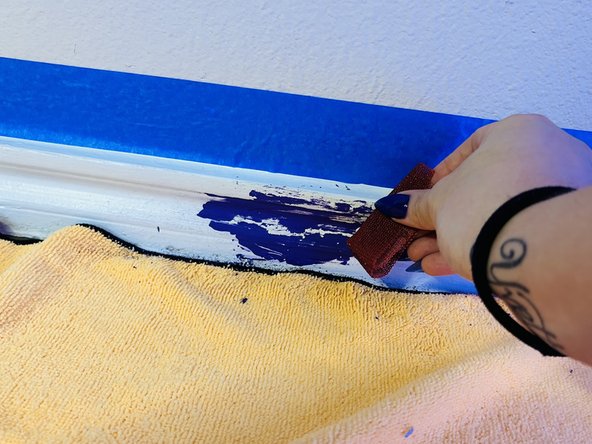 How To Repair A Paint Stained Baseboard: passo 3, immagine 2 di 3