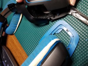 Reconnecting the Wiring of a Logitech G430 Headset iFixit Repair