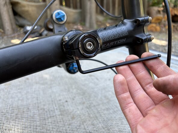 Fox32 Mountain Bike Front Air Suspension Fork Seal and Oil Replacement: étape 13, image 1 de 3