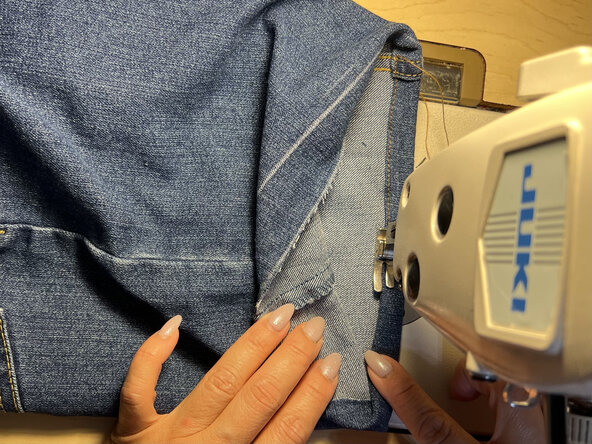 How To Hem Jean Shorts: crwdns2935265:05crwdnd2935265:01crwdnd2935265:01crwdne2935265:0