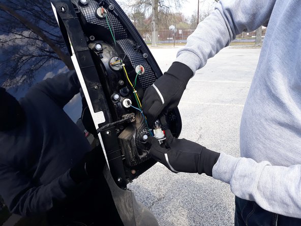 2014-Present Kia Soul Brake Light Replacement: crwdns2935265:07crwdnd2935265:02crwdnd2935265:03crwdne2935265:0