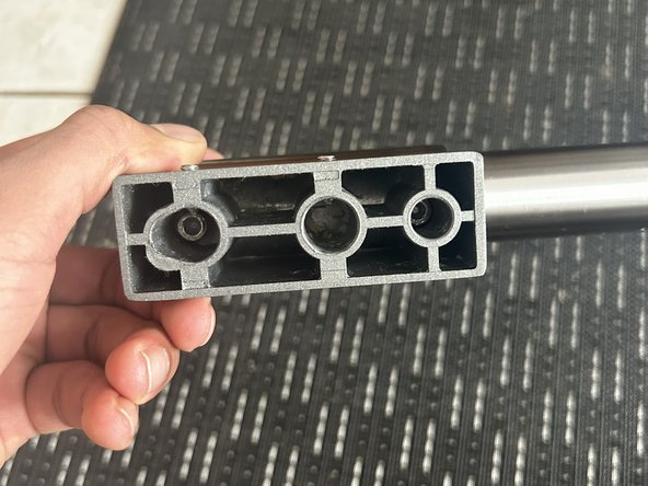 Frigidaire FPBS2778UF5 Drawer Handle Replacement: adım 4, 3 resimden 3.