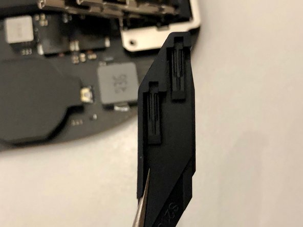 Mac mini Late 2018 Disassembly, Rubber spacers: crwdns2935265:015crwdnd2935265:02crwdnd2935265:02crwdne2935265:0