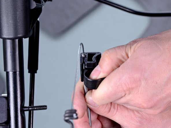 Toro Walk Behind Mowers 21199HD 2018 Traction Cable Replacement: crwdns2935265:015crwdnd2935265:02crwdnd2935265:03crwdne2935265:0