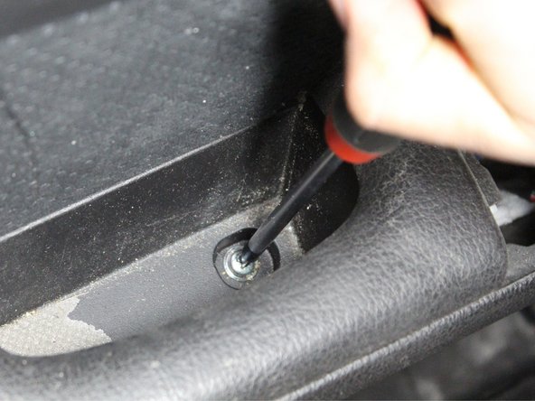 2007 Mazda 6 Door Speaker Replacement: crwdns2935265:04crwdnd2935265:02crwdnd2935265:02crwdne2935265:0