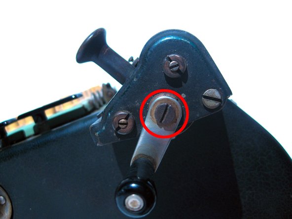 Disassembling Monroe LA5-160 calculator completely: crwdns2935265:04crwdnd2935265:02crwdnd2935265:02crwdne2935265:0